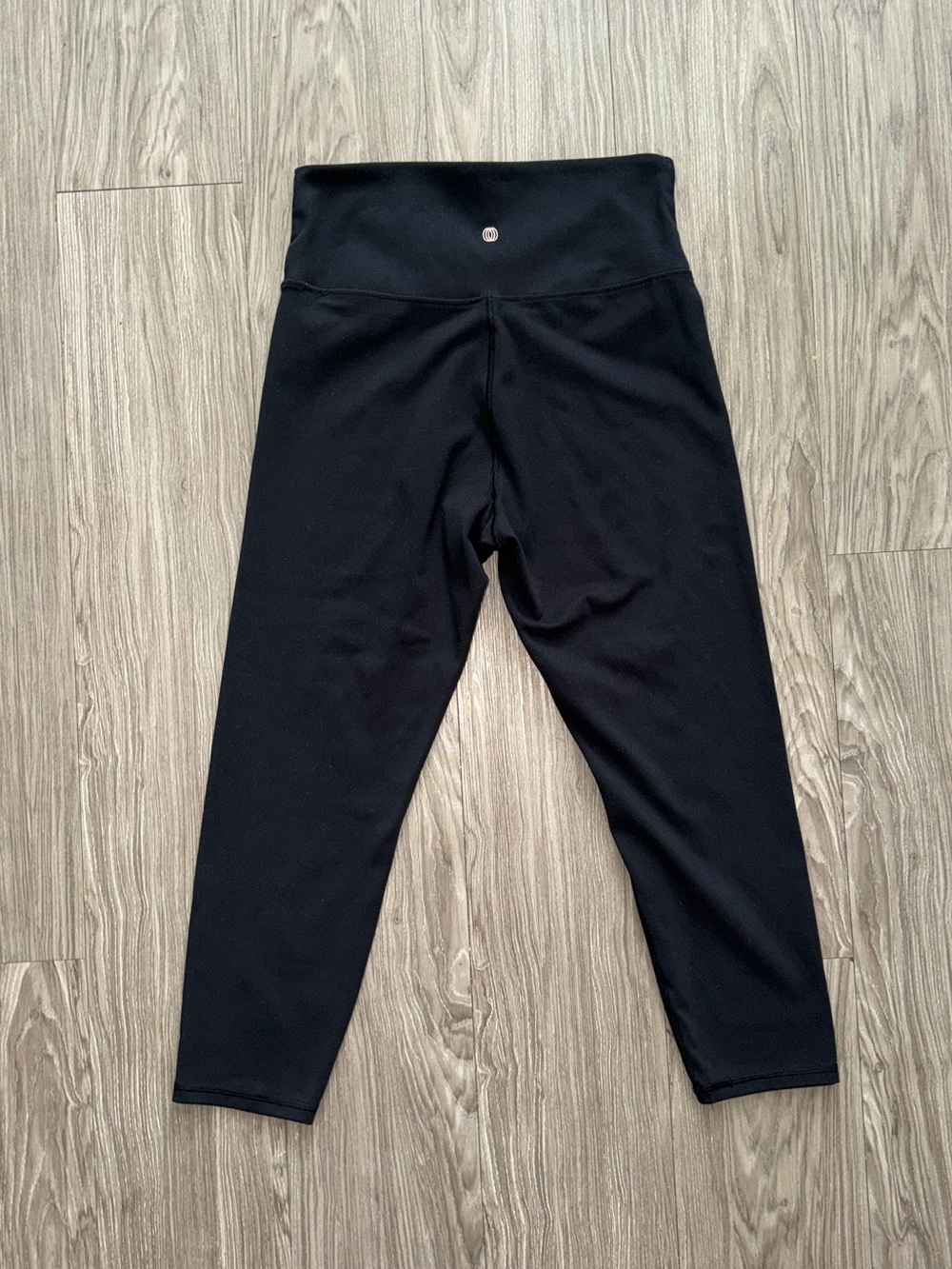 Balance Collection Capri Crossover Waist Band Leggings size Medium